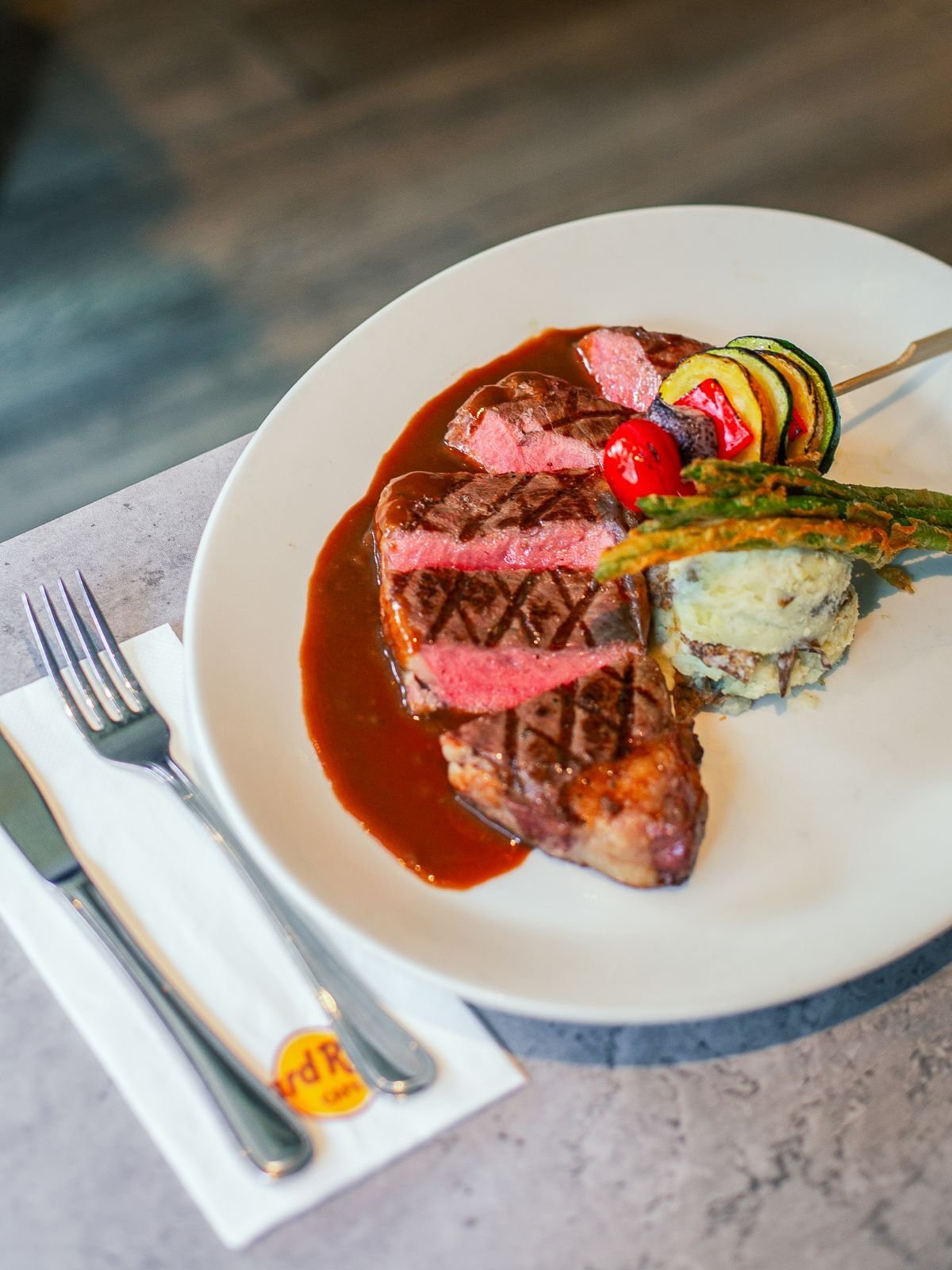 Hard Rock Cafe Singapore @ Orchard｜American Cuisine｜Get up to 50